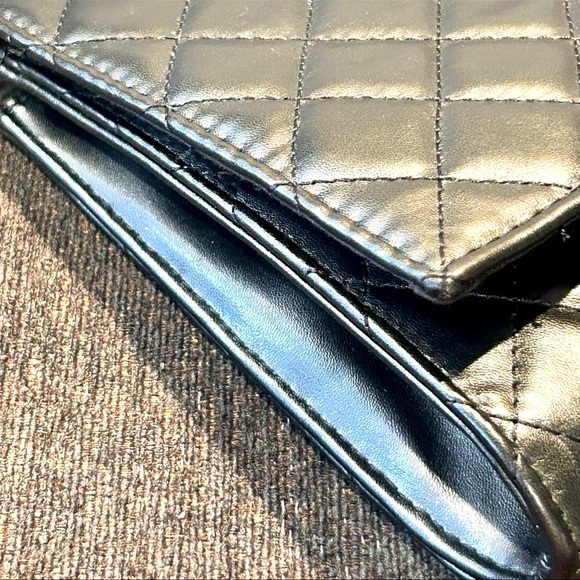 Womens Ashley Stewart Versatile Quilted Clutch - Picture 6 of 10